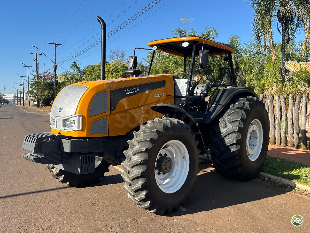 TRATOR VALTRA VALTRA BM 110 Tração 4x4 Sucatão Tratores e Peças IBIPORA PARANÁ PR